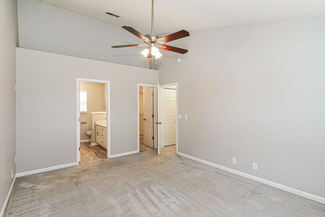 Building Photo - 379 Dorr Dr