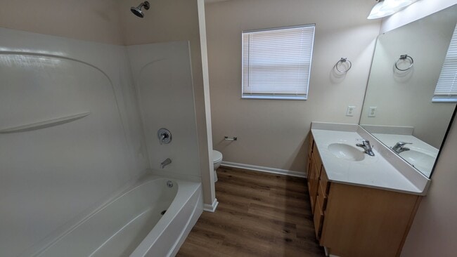 Building Photo - 4BR/2.5BA Middletown Home - Study with French Doors - Pond View