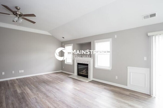 Building Photo - 3 Bedroom Pet-Friendly Home in HUNTERSVILL...