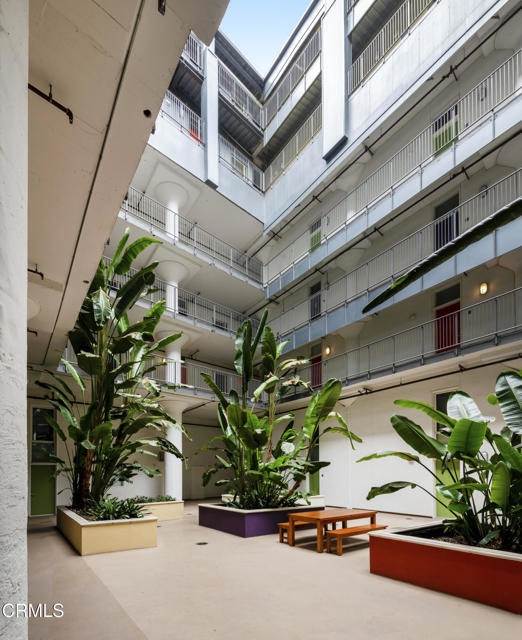 Building Photo - 200 N San Fernando Rd