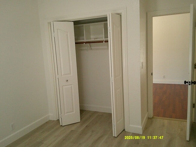 Building Photo - 1120 Tulip Ln