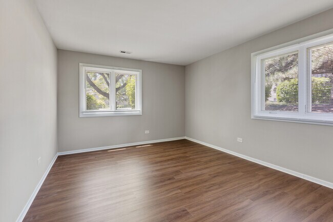 Building Photo - 1444 Stonebridge Cir