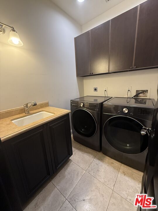 Building Photo - 458 Flores St