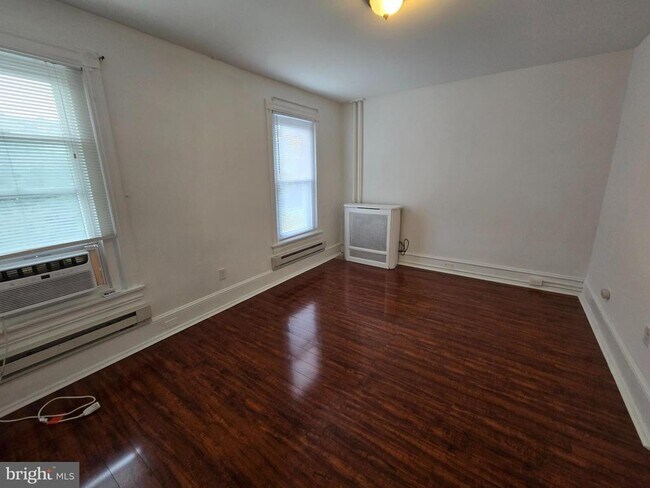 Building Photo - 4354 Manayunk Ave