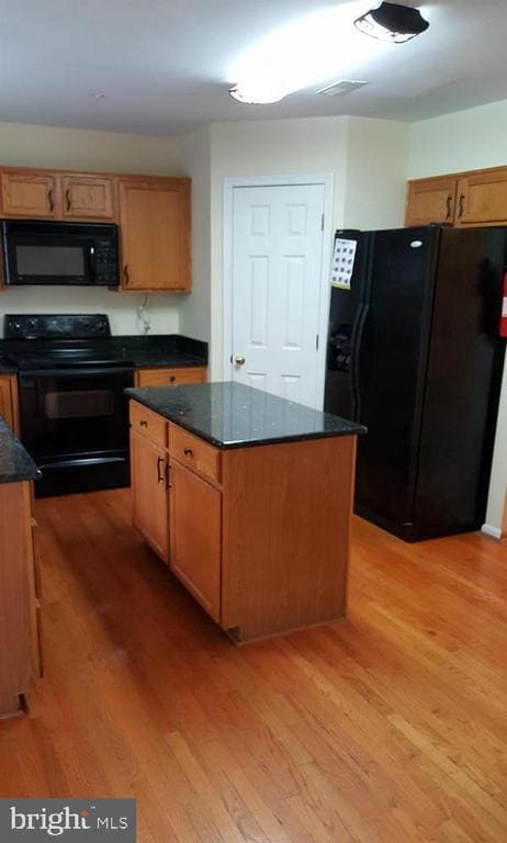 Building Photo - 2102 Racquet Pl