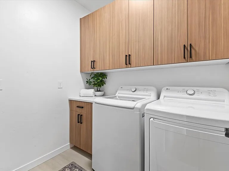 Building Photo - 1277 E Echelon Rdg Ln