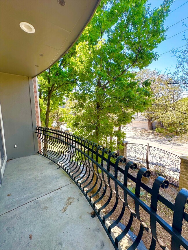 Building Photo - 2345 Sage Rd