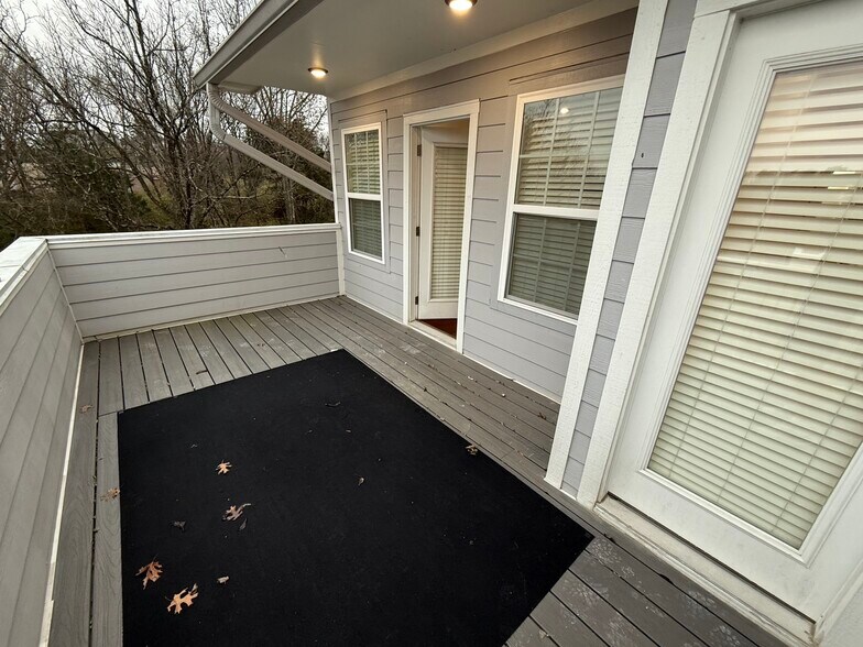 Building Photo - 421 Elysian Fields Rd