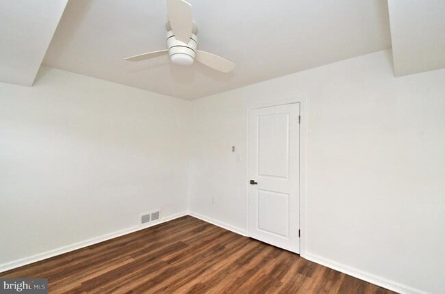 Building Photo - 201 Montgomery Ave