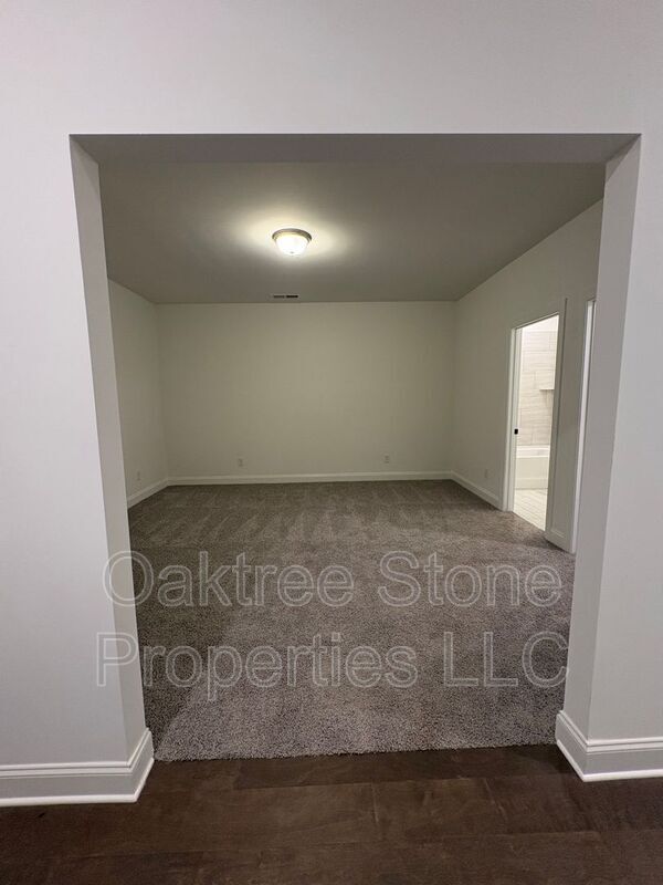 Building Photo - 634 Grove Glen Ct