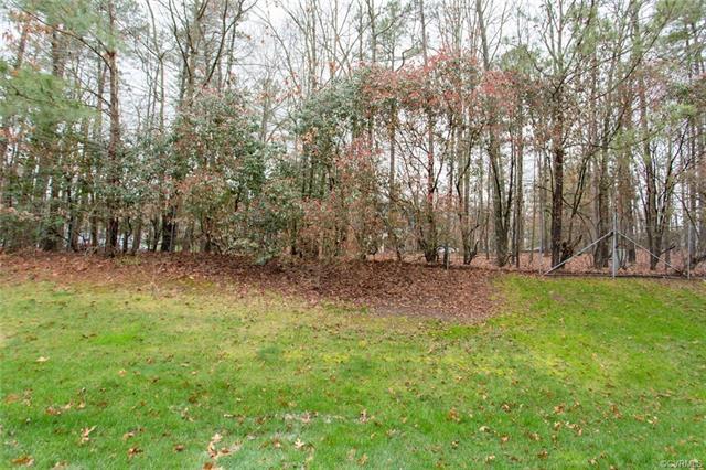 Building Photo - 4114 Bush Lake Dr