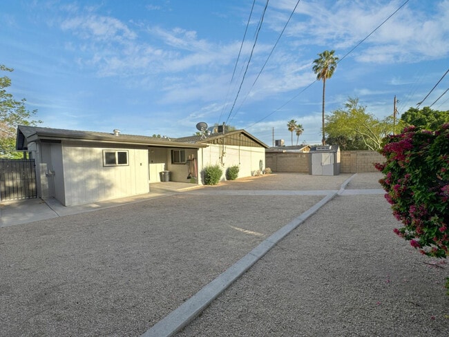 Building Photo - 2018 N Normal Ave