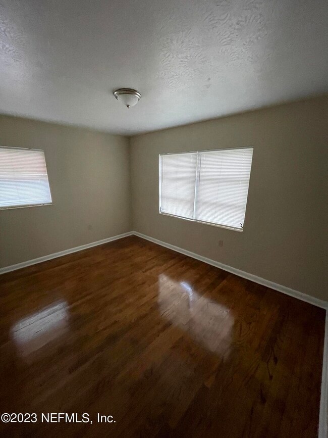 Building Photo - 5511 Los Santos Way