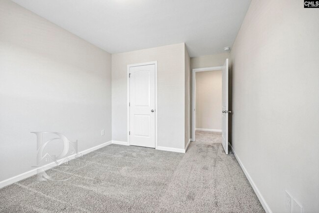 Building Photo - 9 Spinney Ct