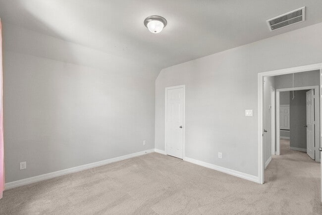 Building Photo - 2840 Jehlon Ln