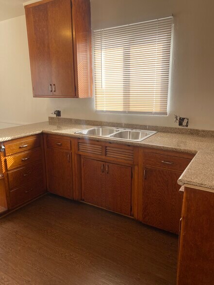 Building Photo - 4380 W 136th St