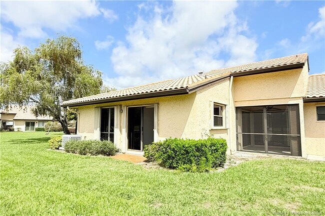 Building Photo - 3505 SW Quail Meadow Trail