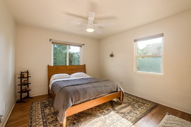 Building Photo - 3812 Calle Del Monte NE