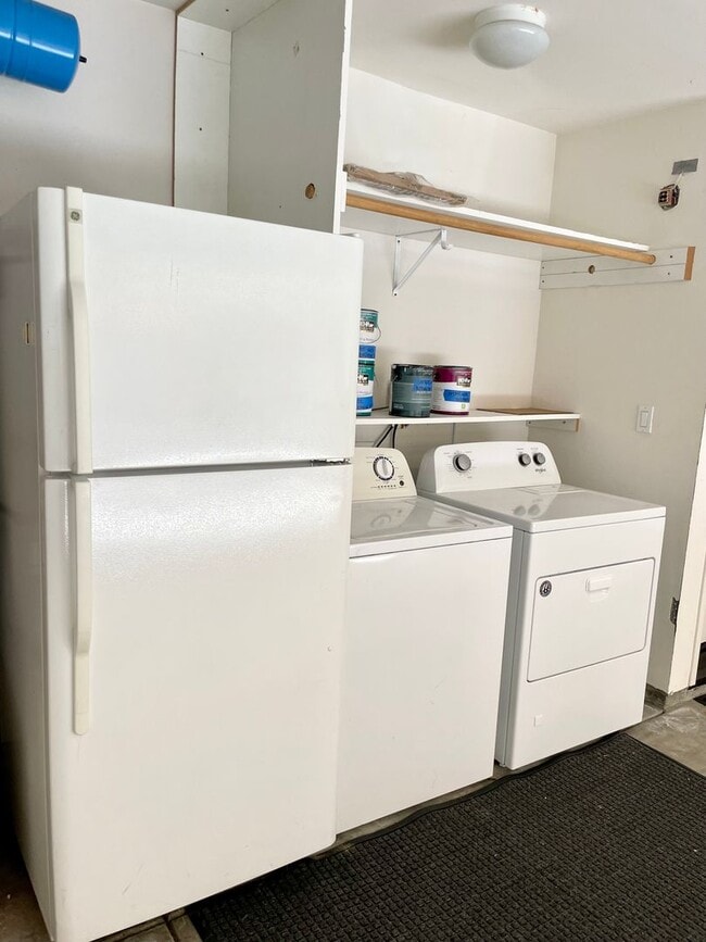 Building Photo - Contemporary Condo in Mission Valley