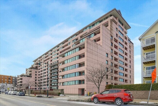 Primary Photo - 350 Revere Beach Blvd