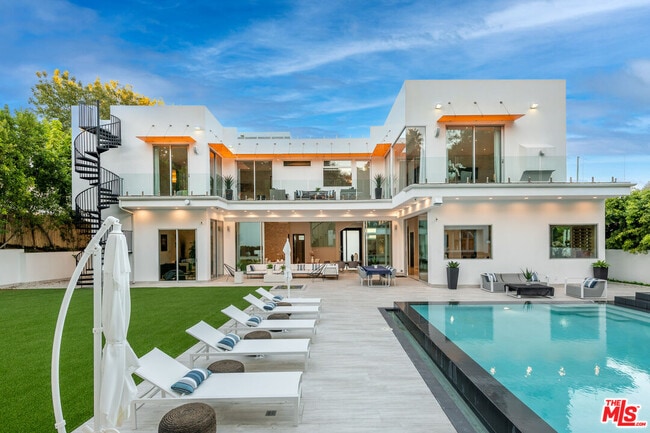 Building Photo - 4533 Estrondo Dr