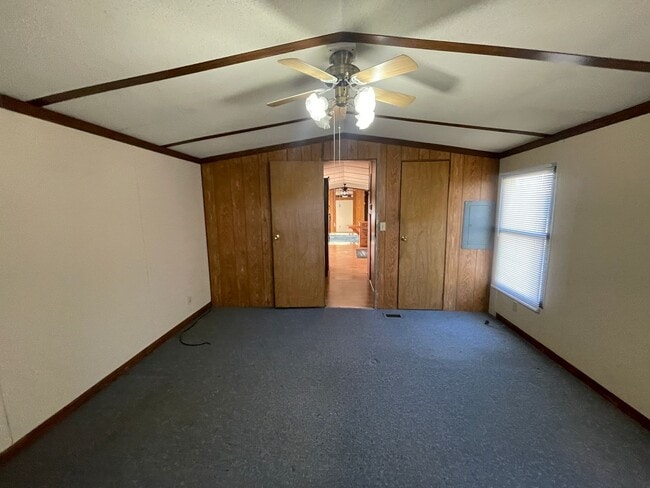 Building Photo - Quiet setting between Angier and Fuquay Varina