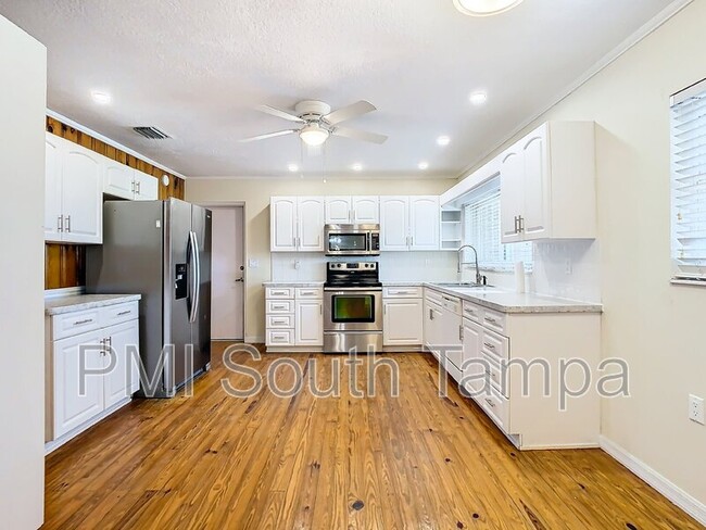 Building Photo - 9960 US-98