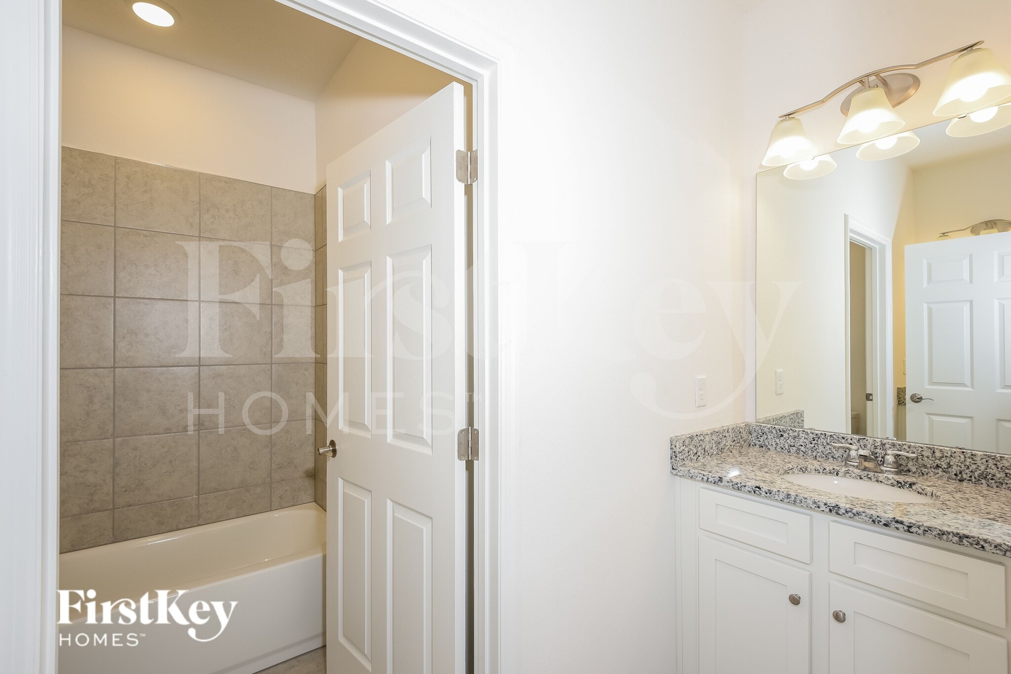 Building Photo - 1234 Ponca Rd