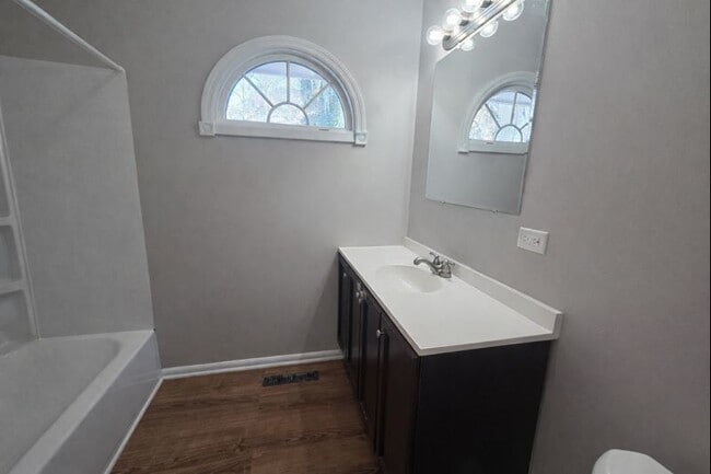 Building Photo - 25151 W Lincoln Dr