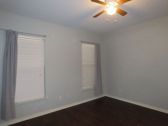 Building Photo - 2434 Haverhill Dr