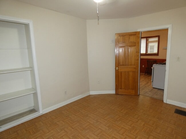 Building Photo - 15 Cypress St