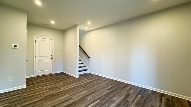Building Photo - 1443 Creekside Cir NW
