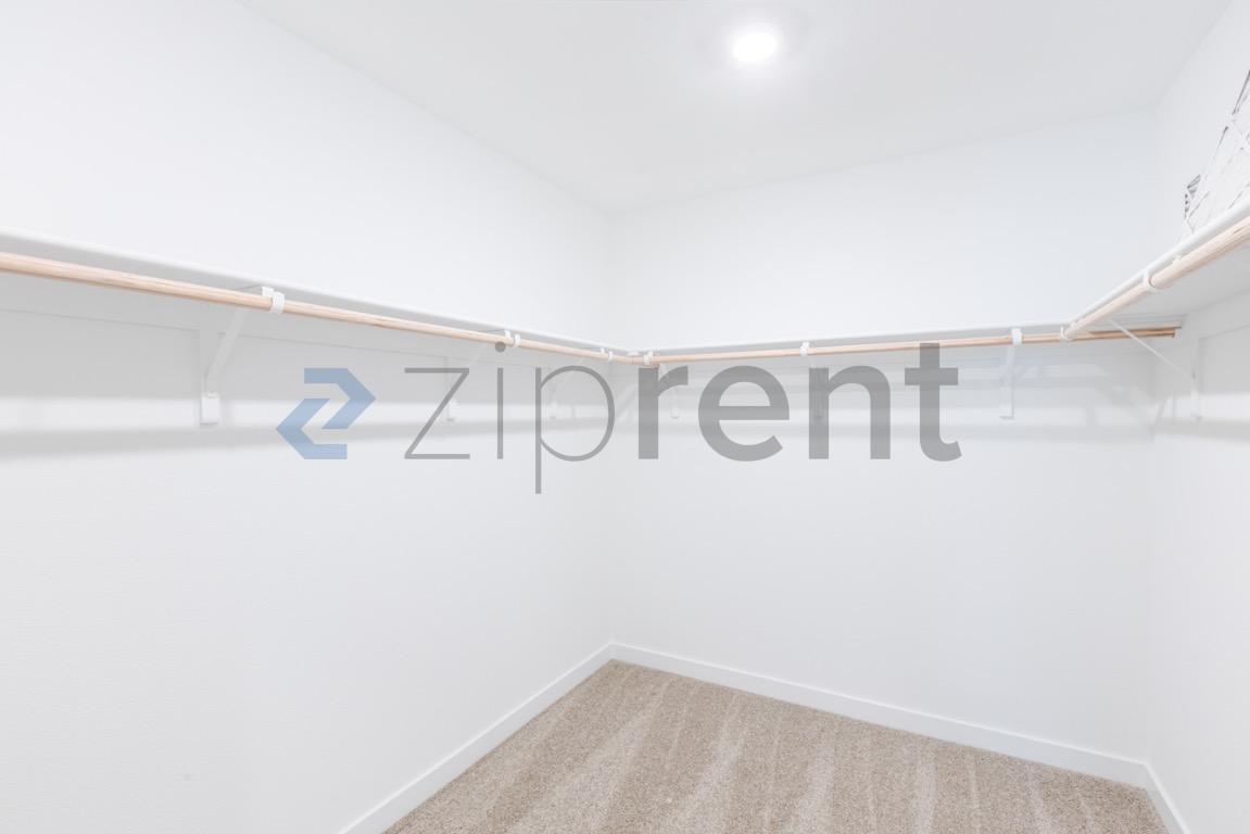 Building Photo - 8399 Sinesky Wy