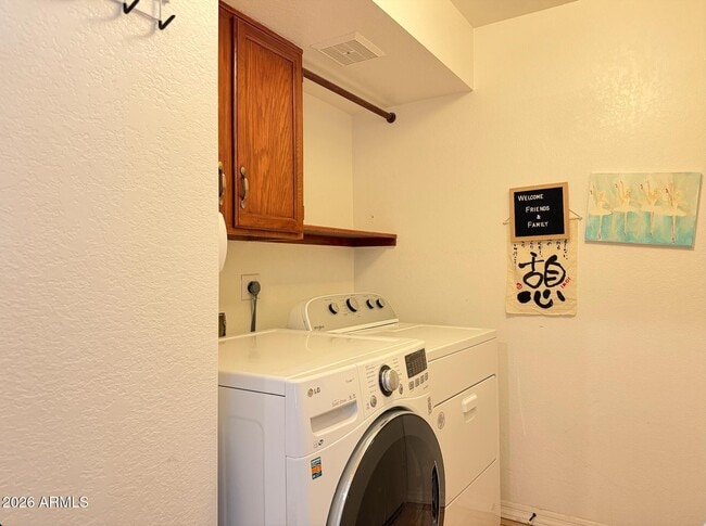 Building Photo - 1396 N 87th St