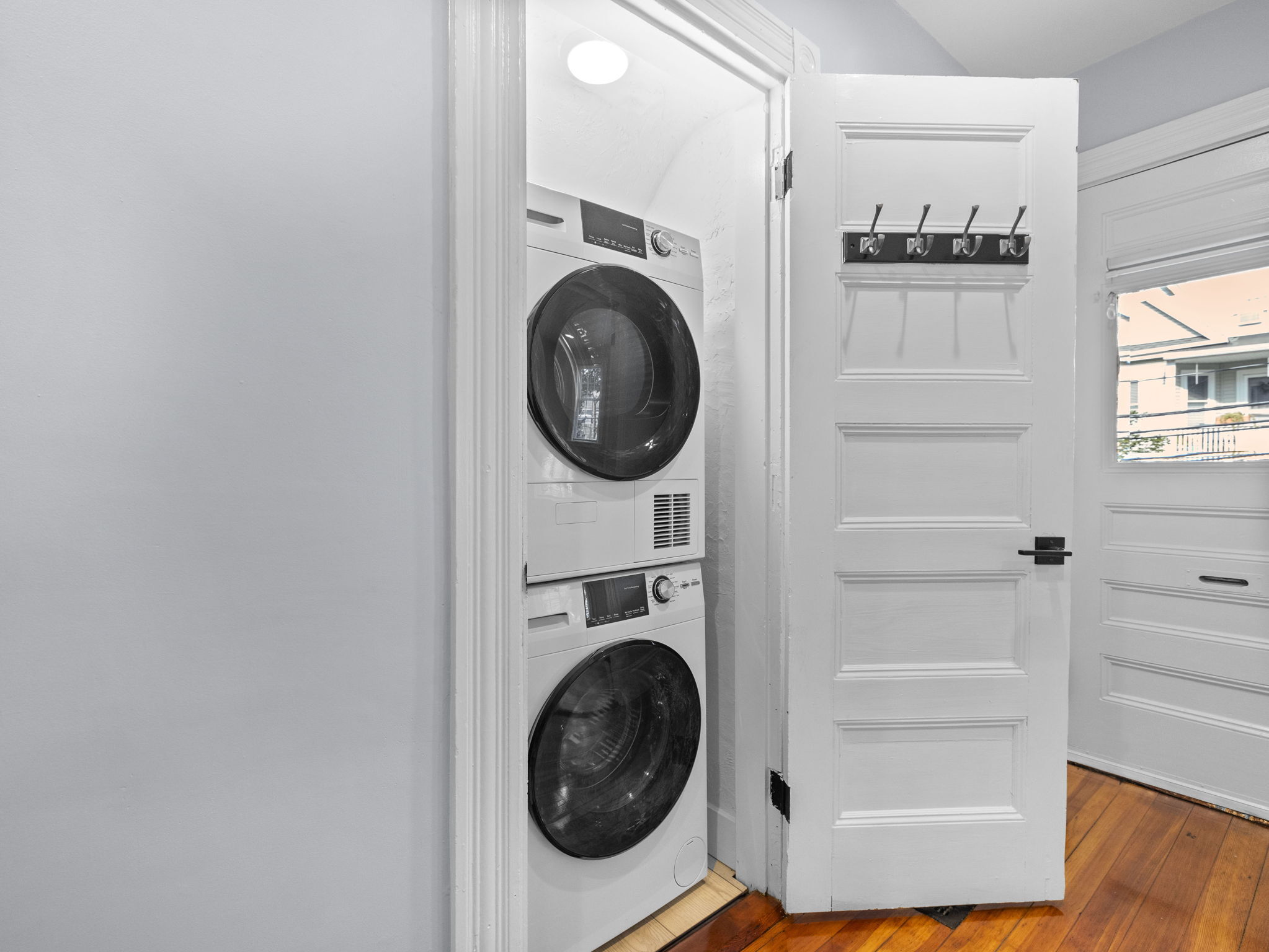 Building Photo - 16 Hancock St