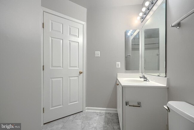Building Photo - 8820 Papillon Dr