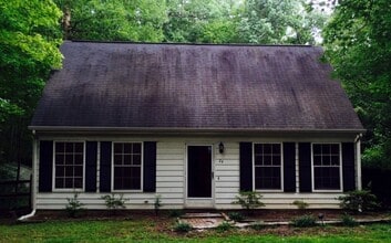 Building Photo - Charming 2 BR Home!