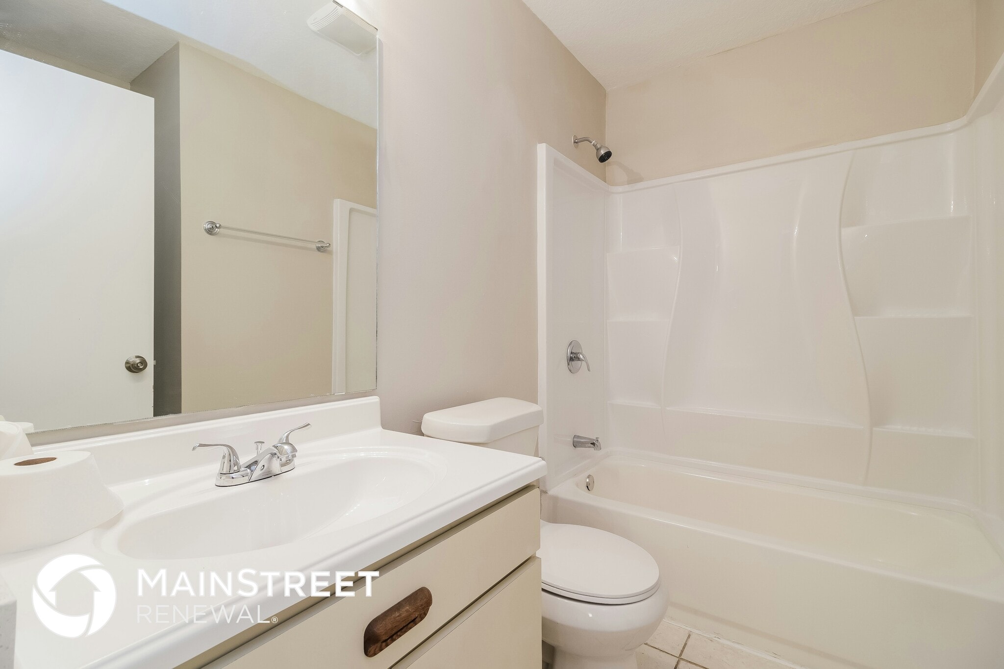 Building Photo - 136 E Grace St