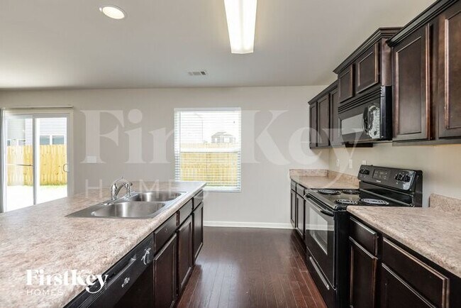 Building Photo - 5884 Cheshire Cove Trail