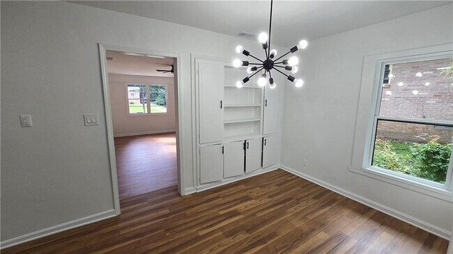 Building Photo - 2084 Snow Rd SW