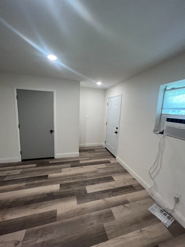 Building Photo - 1501 W Chestnut St