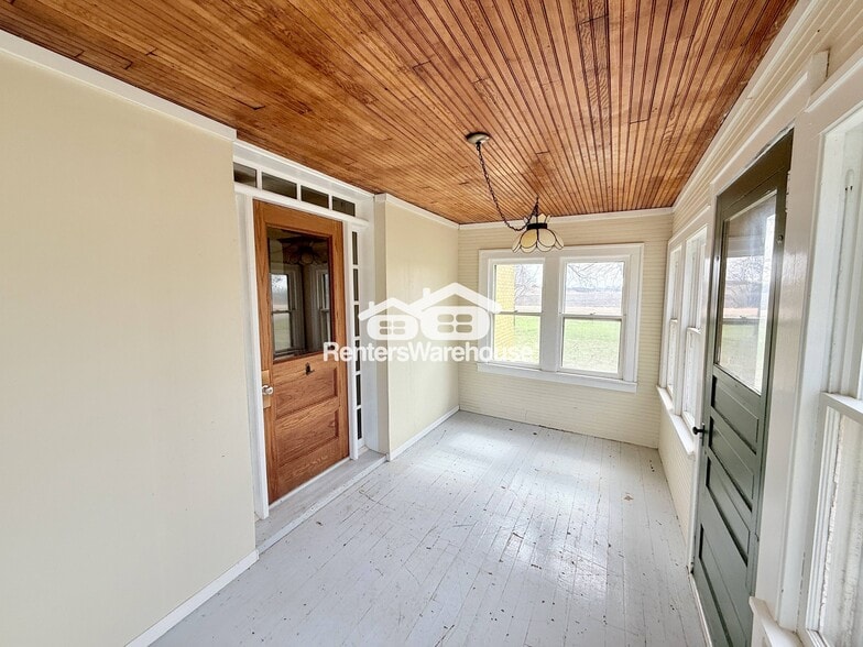Building Photo - 15182 County Rd 40