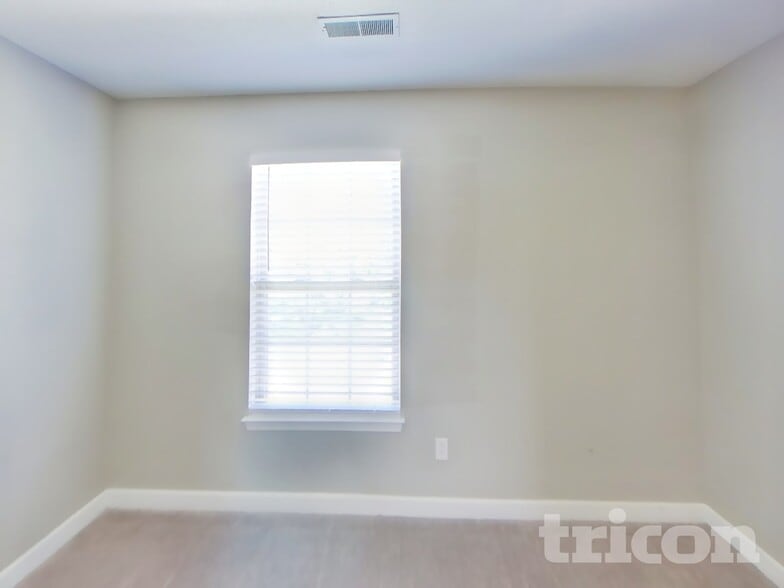 Building Photo - 733 Merrifields Dr
