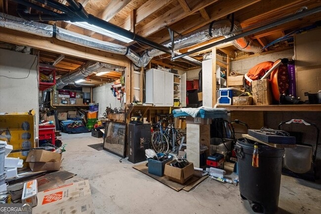 Building Photo - 530 Slane Trce