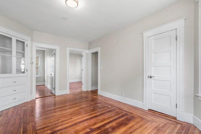 Building Photo - 49 Belden St