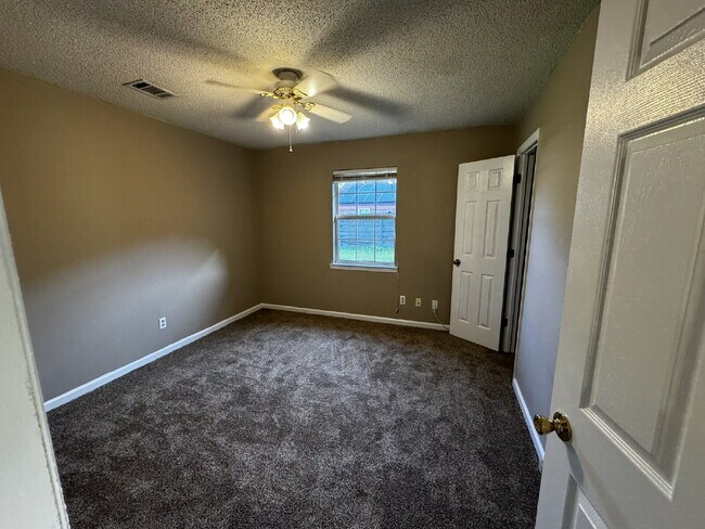 Building Photo - Home for Rent