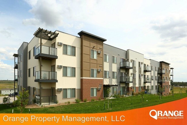 Building Photo - 1406 Main St N