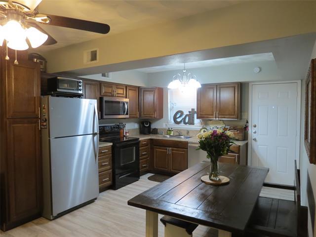 Building Photo - 10903 Lake Gardens Dr