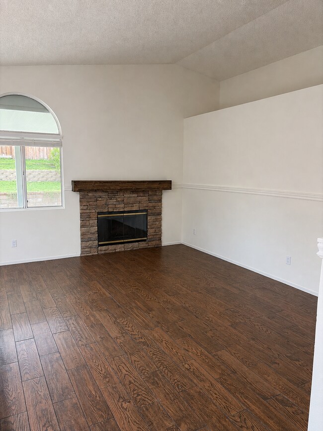 Building Photo - 10791 Euclid St