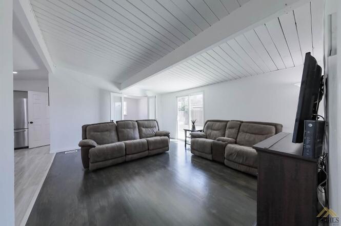 Building Photo - 132 Morrison St